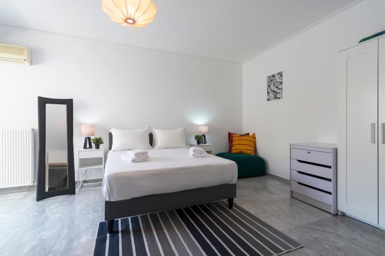 Central 3Bd Apt. Near Acropolis Aten Exteriör bild