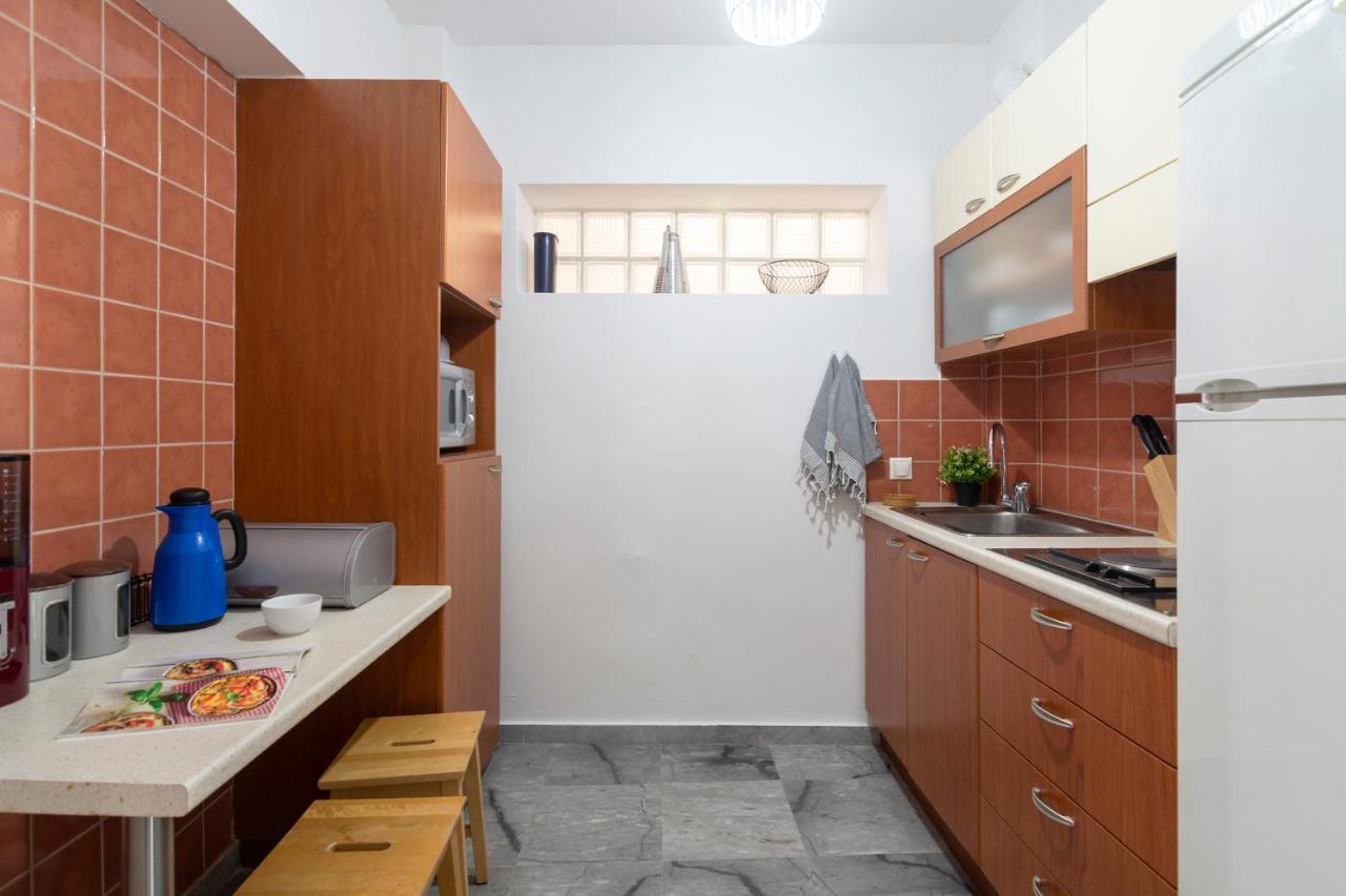 Central 3Bd Apt. Near Acropolis Aten Exteriör bild